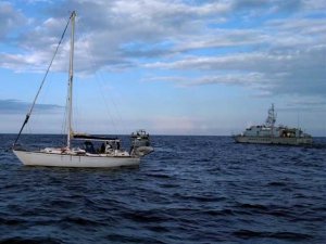 Imbarcazione con 80 migranti incagliatasi al largo di Ciro&#039;: arrestato presunto scafista