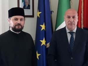 Guerra ucraina, sindaco Crotone incontra padre parrocchia ortodossa: «Grazie!»