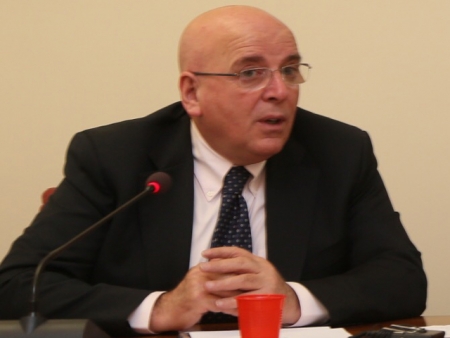 Il presidente della giunta regionale Mario Oliverio