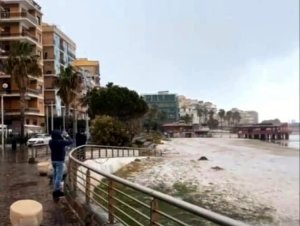 Calabria nella morsa del gelo: nel Crotonese fiocchi di neve anche a bassa quota